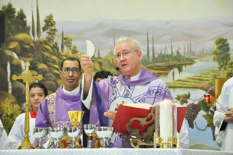 Pe. Adelmo Celebra 40 Anos de Sacerdócio