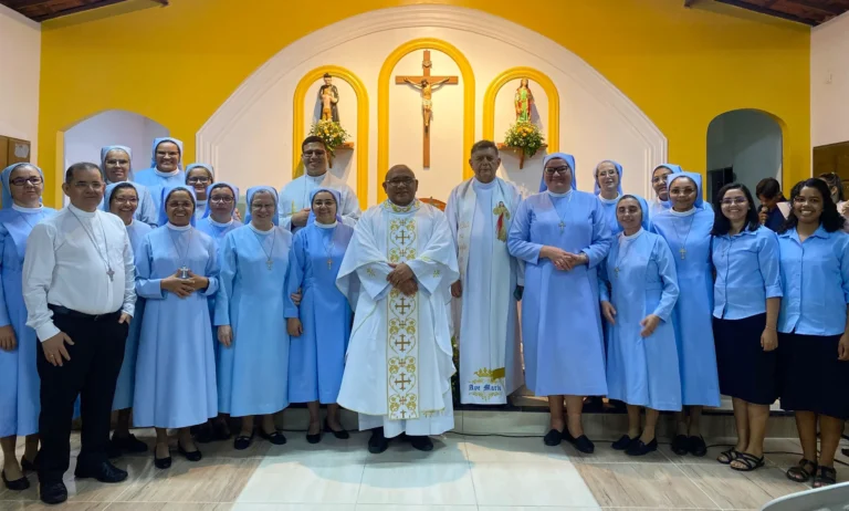 Profissão Perpétua: Um Sim Generoso a Deus Profissão Perpétua: Um Sim Generoso a Deus