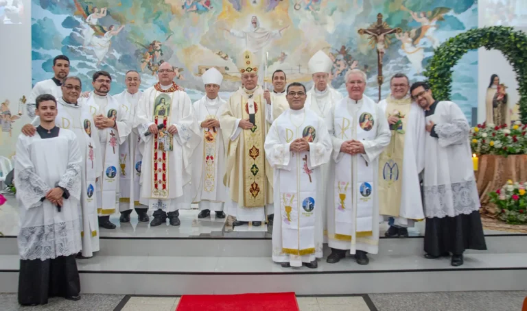 Jubileu da Paróquia Santa Teresinha Jubileu da Paróquia Santa Teresinha